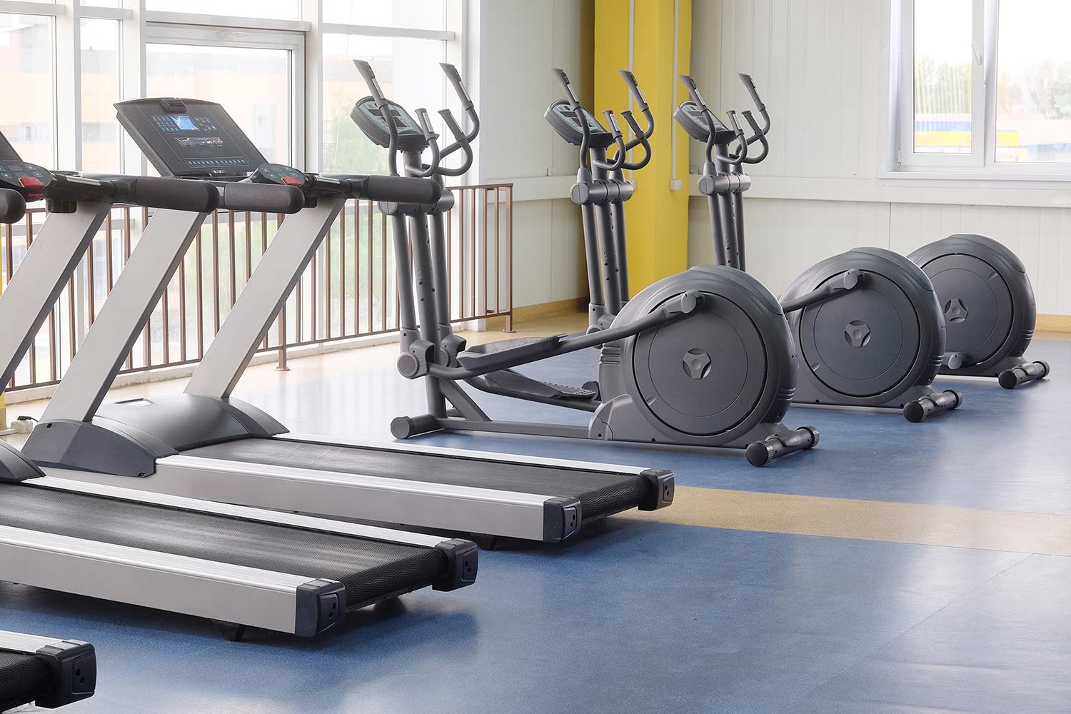 treadmill vs elliptical fitness machine